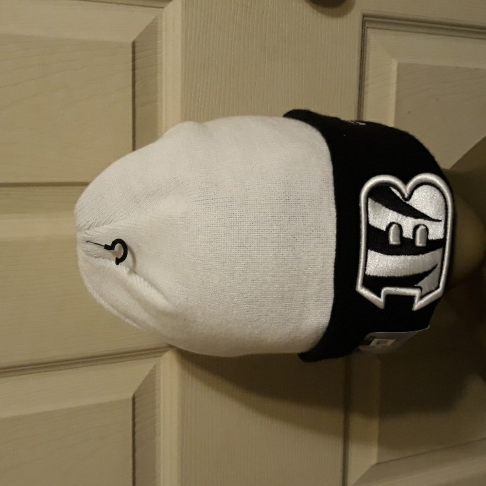 NWT New Era Cincinnati Bengals Unisex Knit Cuff CINBEN Beanie OSFA - Whi…